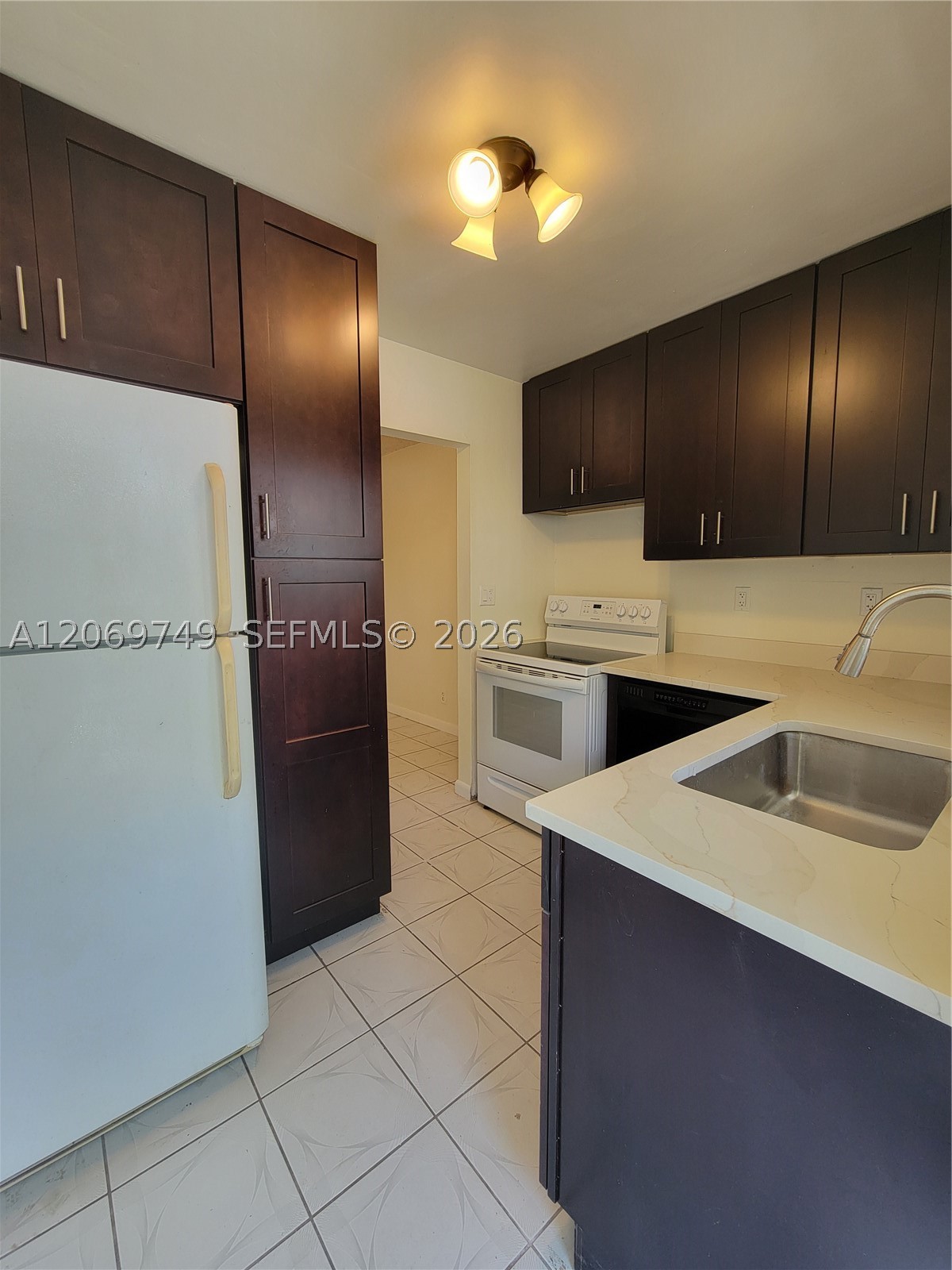 1425 Arthur St 101a Property Photo 2
