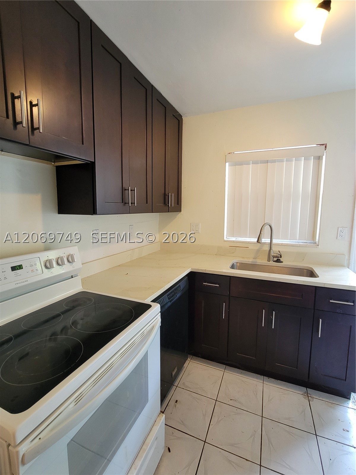 1425 Arthur St 101a Property Photo 3