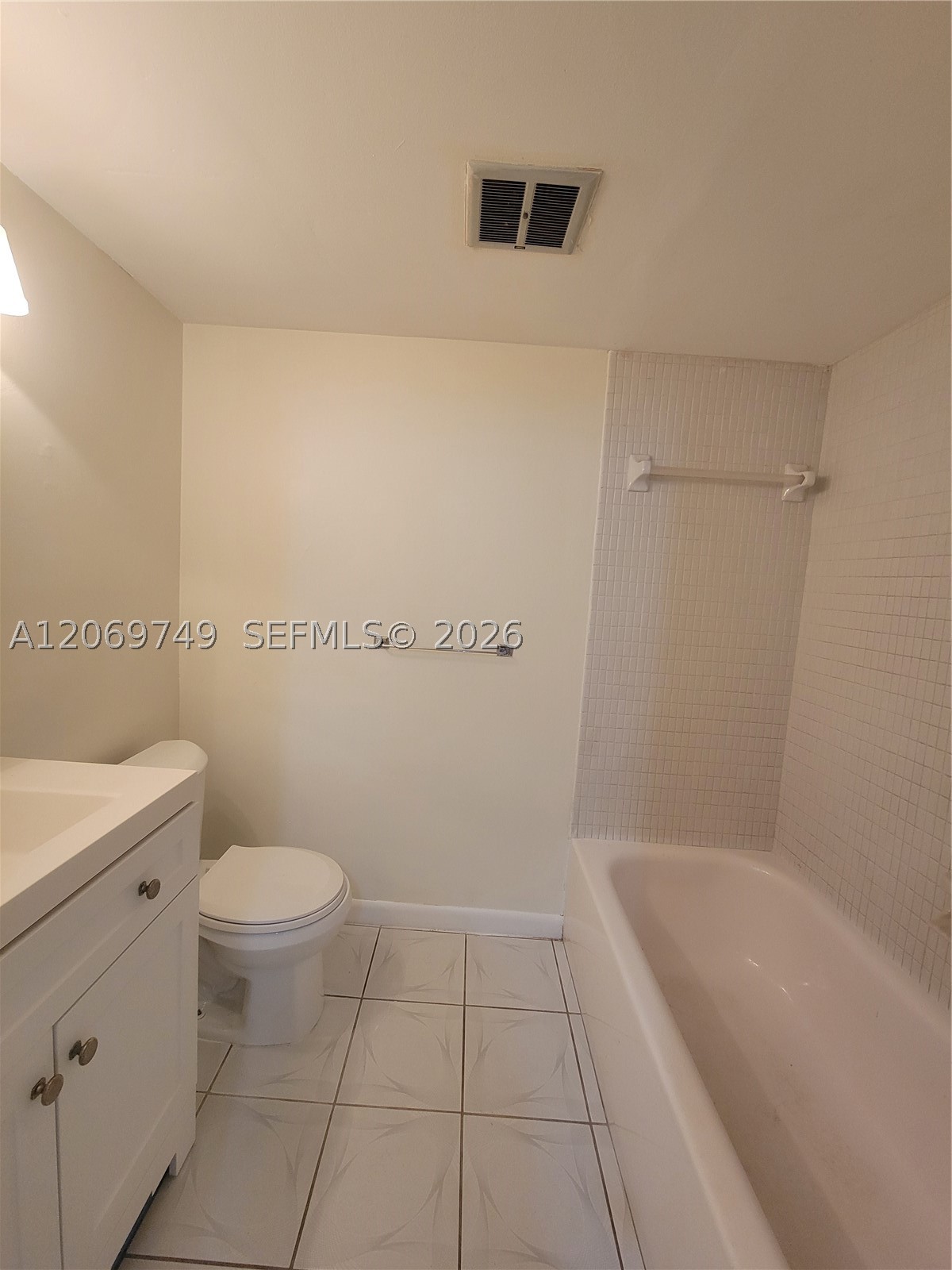1425 Arthur St 101a Property Photo 6