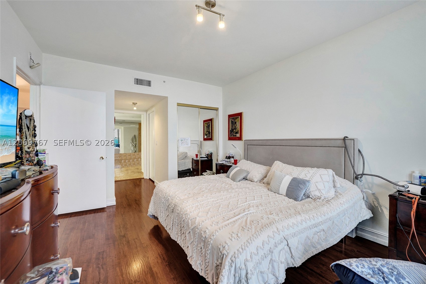 9595 N Collins Ave. 5ng Property Photo 6