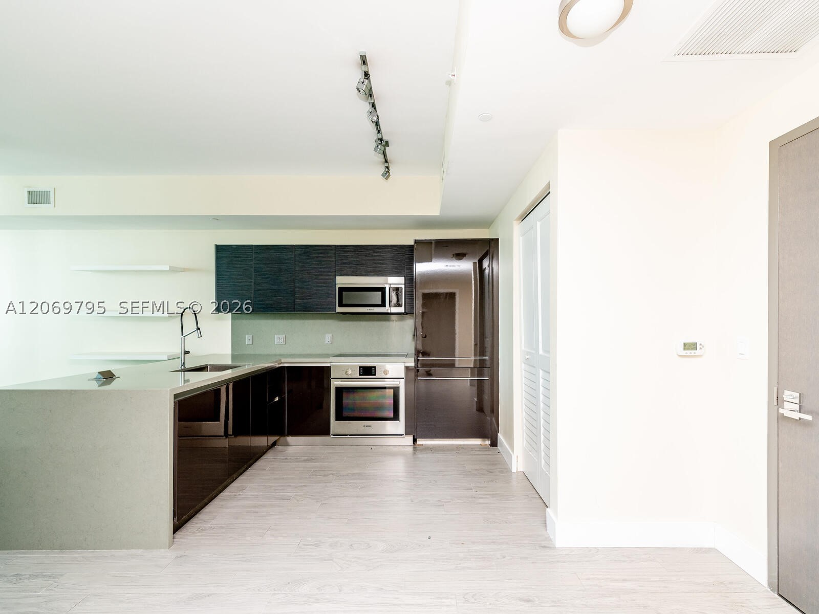 1080 Brickell Ave 2206 Property Photo 6