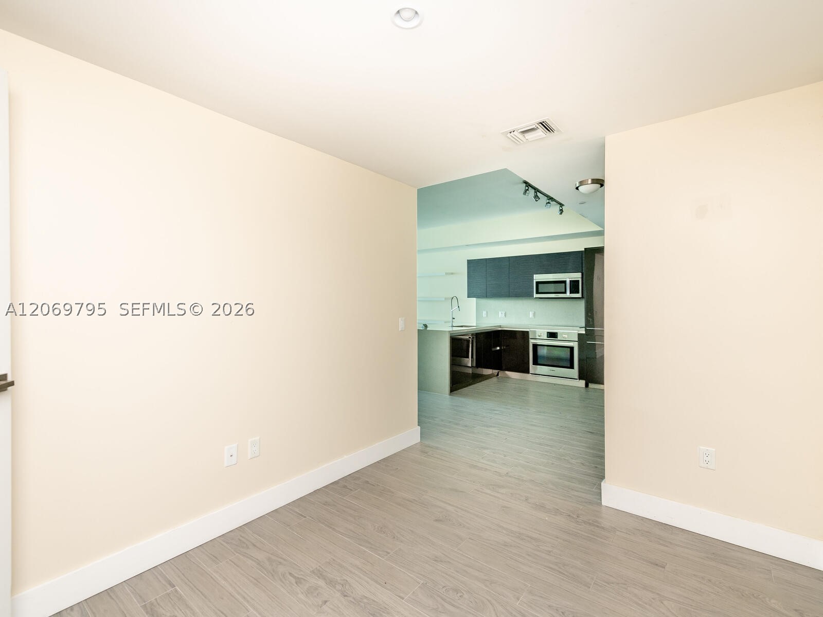 1080 Brickell Ave 2206 Property Photo 12