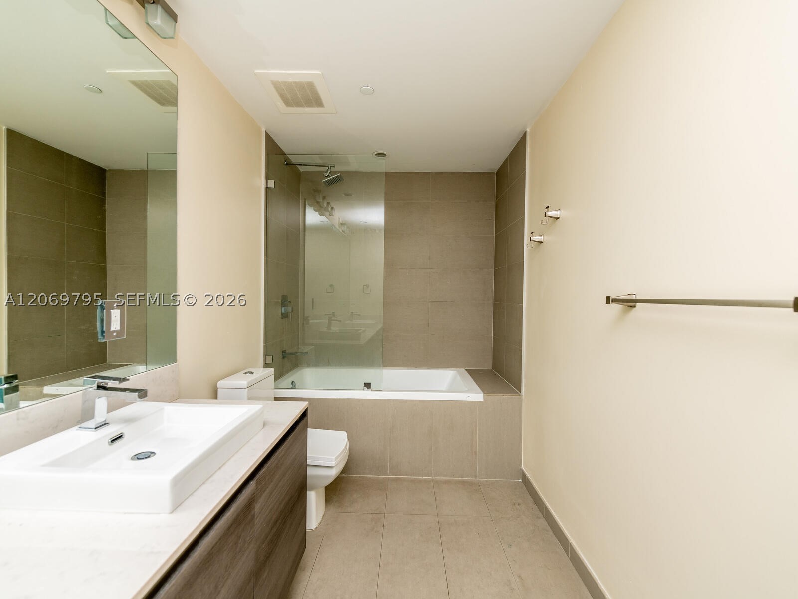 1080 Brickell Ave 2206 Property Photo 28