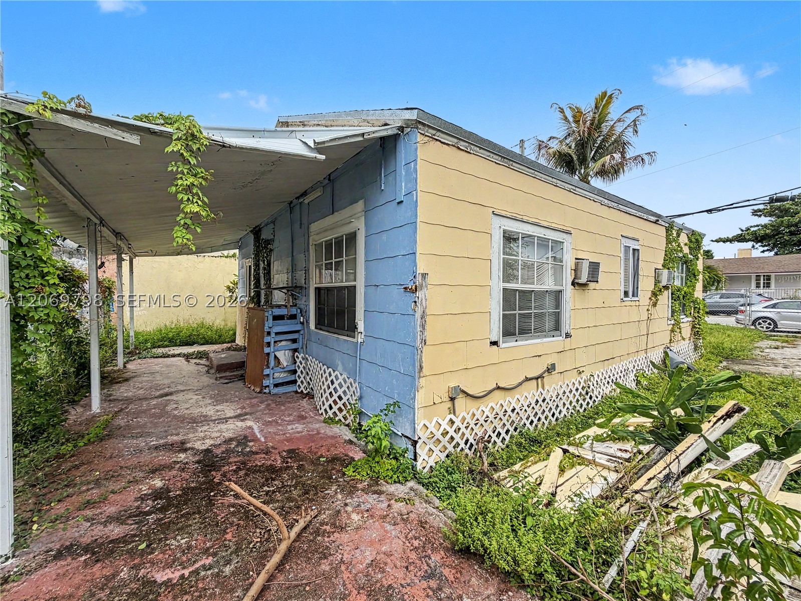 2728 Nw 3rd St Property Photo 10