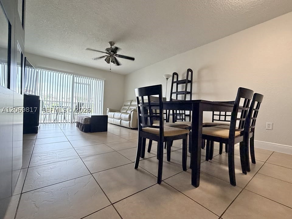 721 Sw 113th Way 721 Property Photo 2