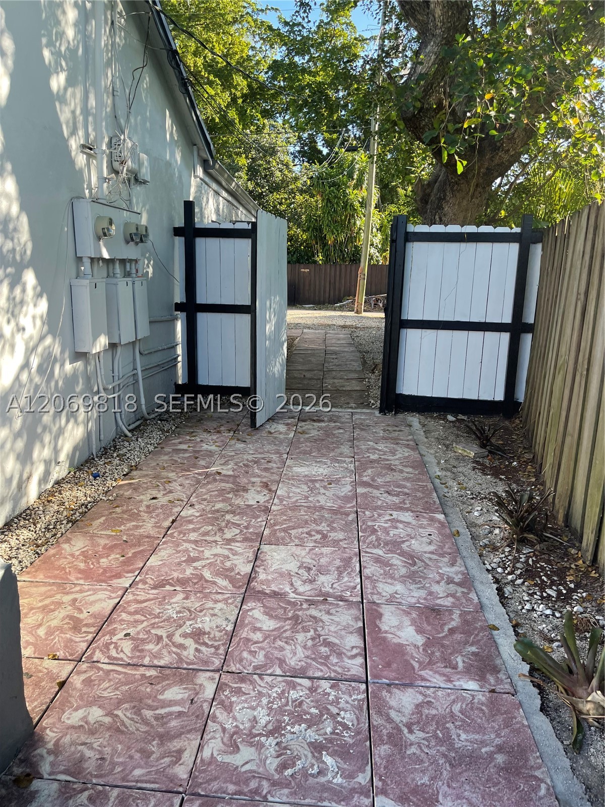 1708 Taft St 3 Property Photo 7