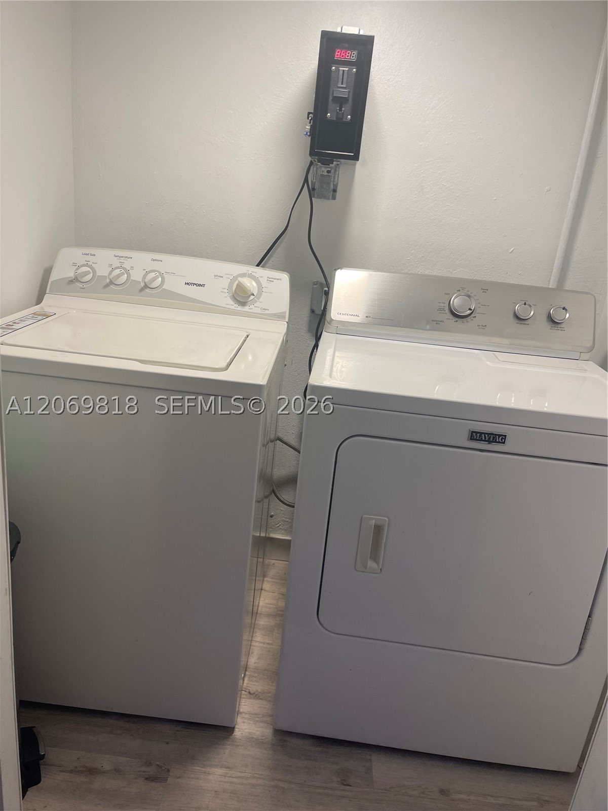 1708 Taft St 3 Property Photo 9