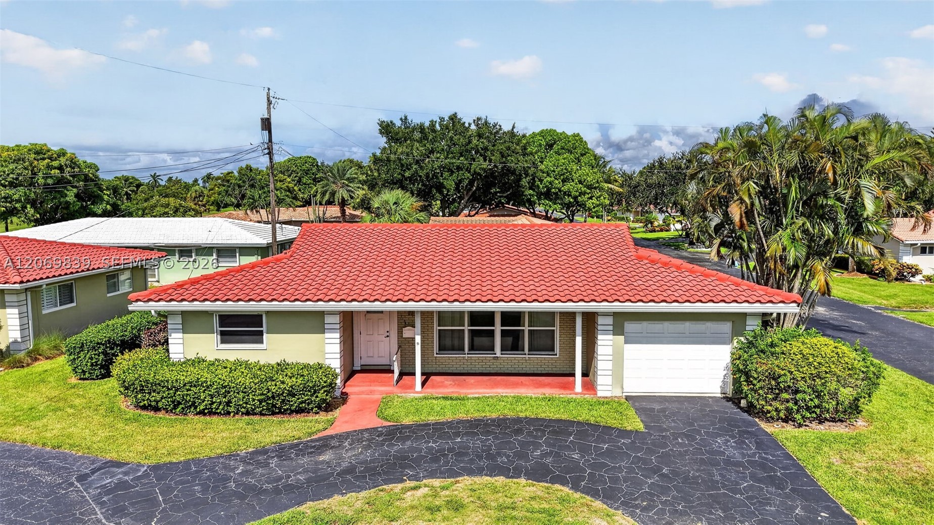 7118 E Tropical Way Property Photo 1