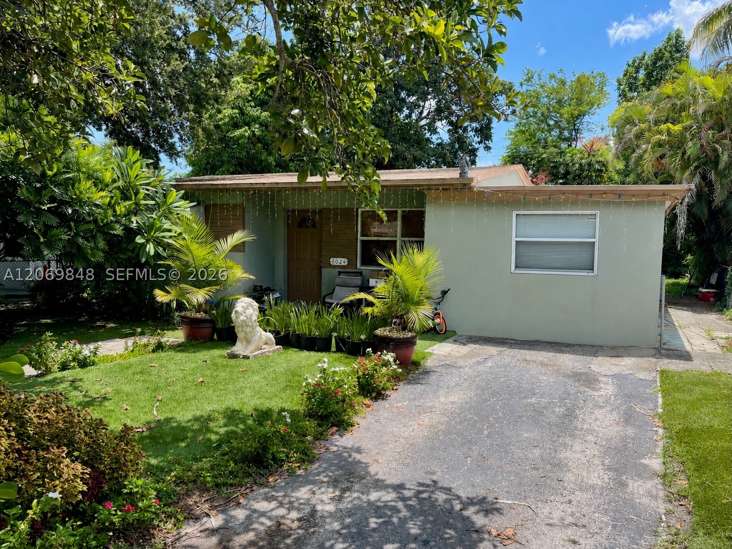 6024 Dewey St Property Photo 1