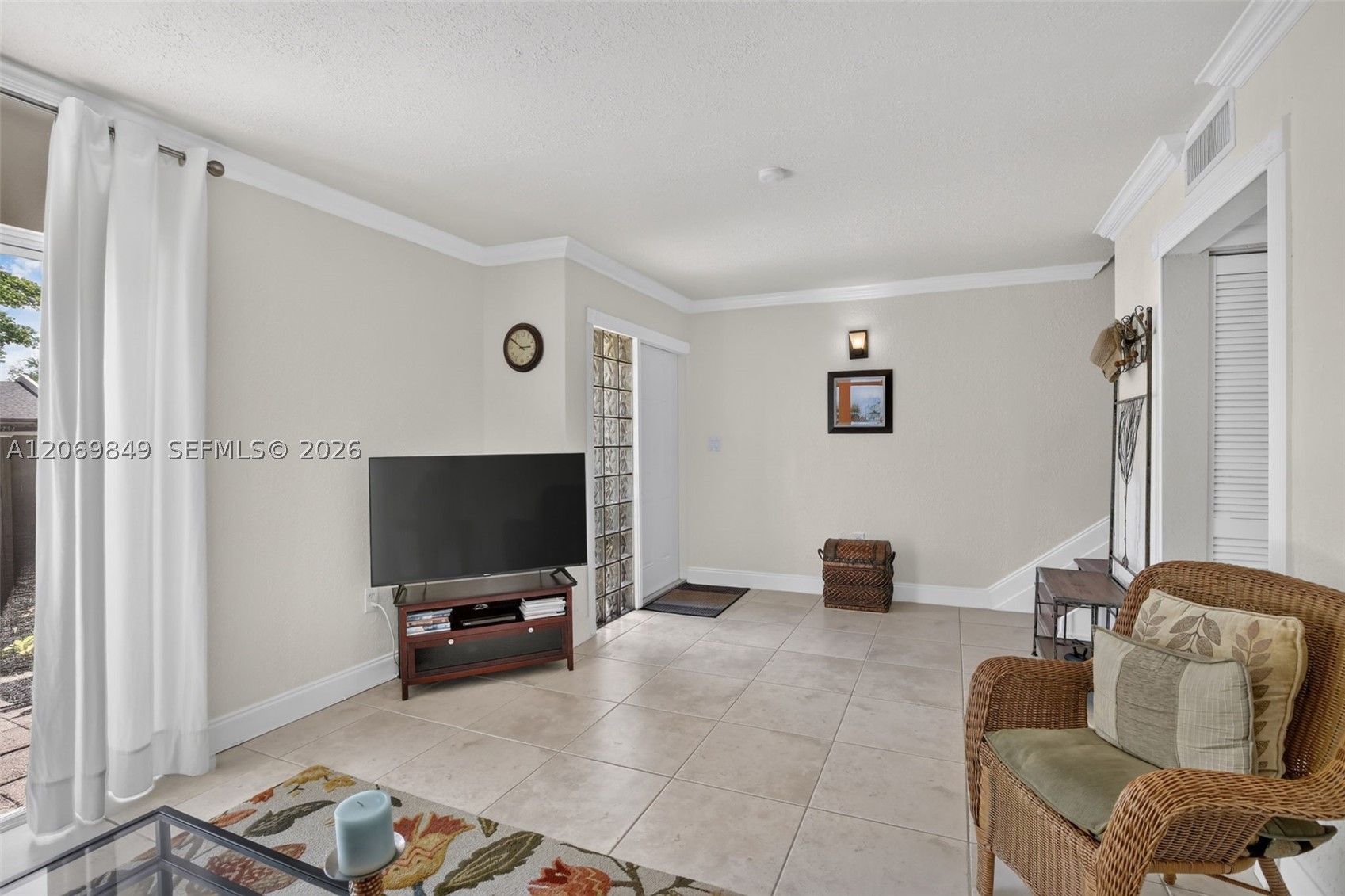 10725 Nw 30th Pl 4 Property Photo 5