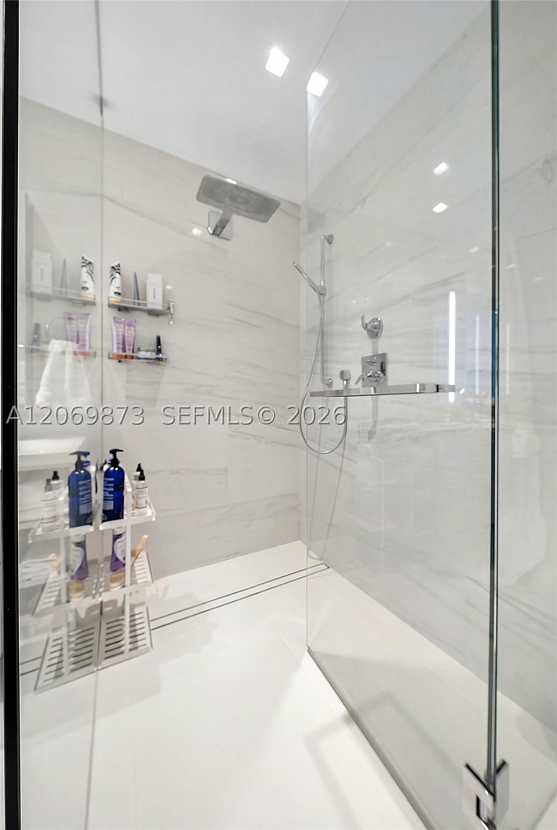 100 S Pointe Dr 1409 Property Photo 23