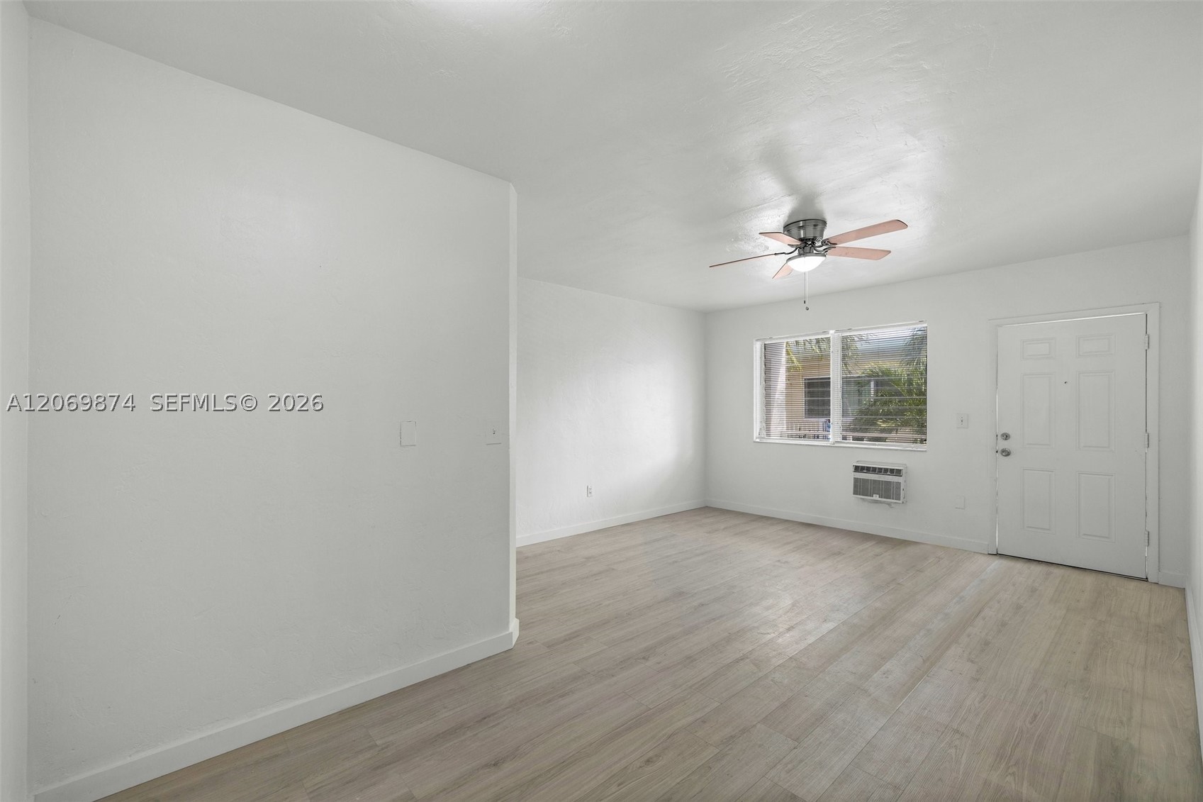 7721 Dickens Ave 6 Property Photo 10
