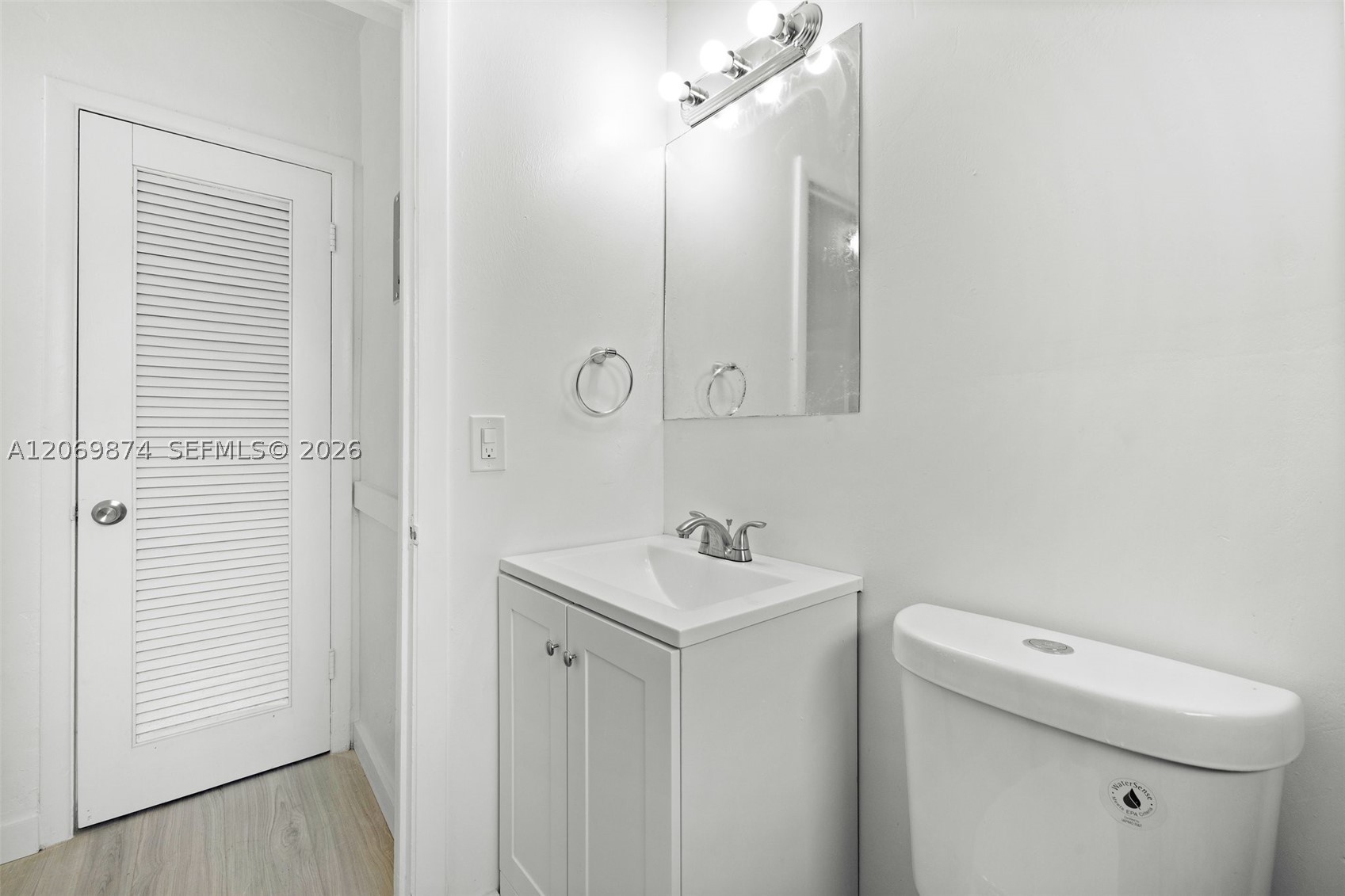 7721 Dickens Ave 6 Property Photo 13