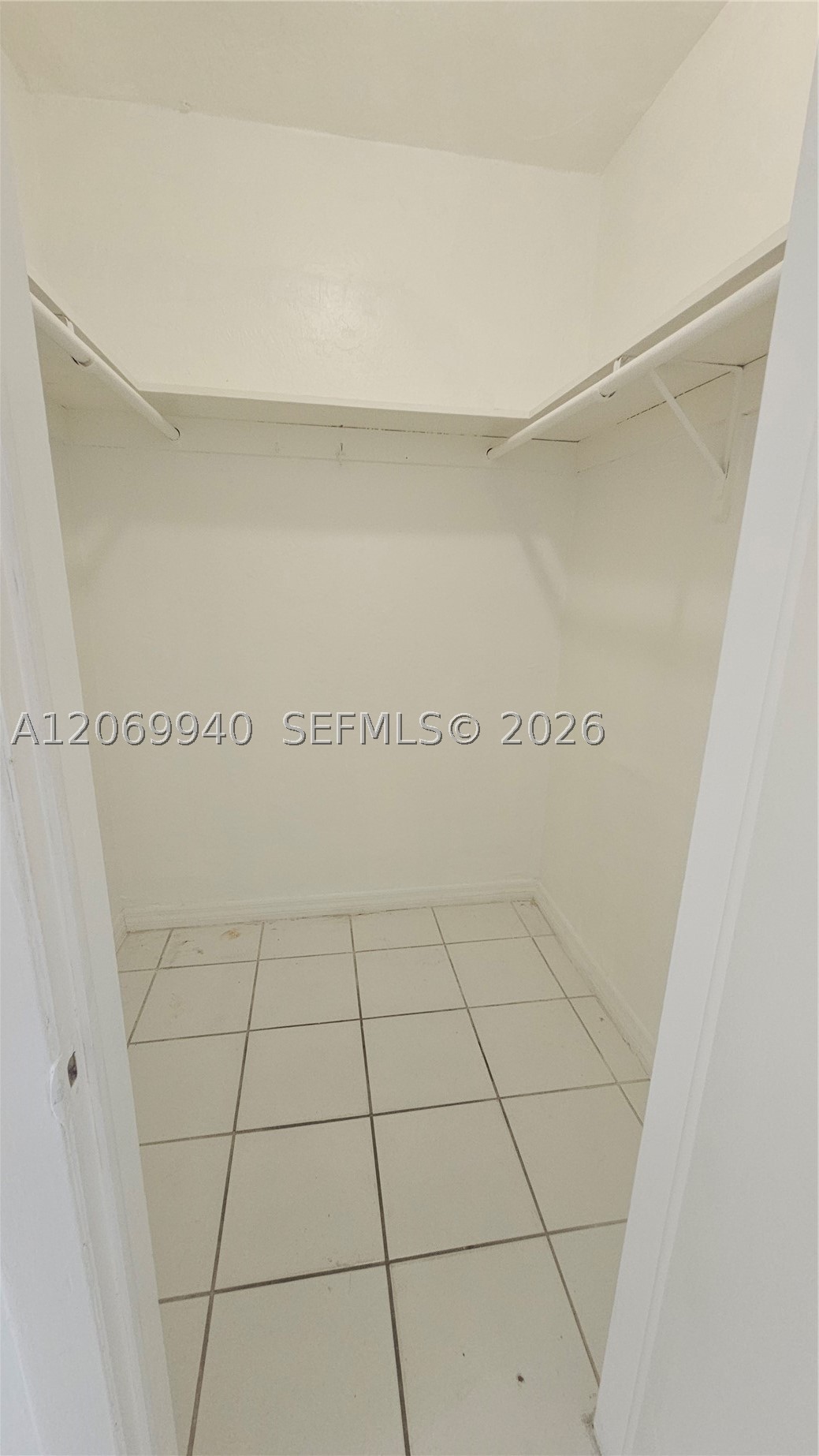 1230 W 54th St 226a Property Photo 8