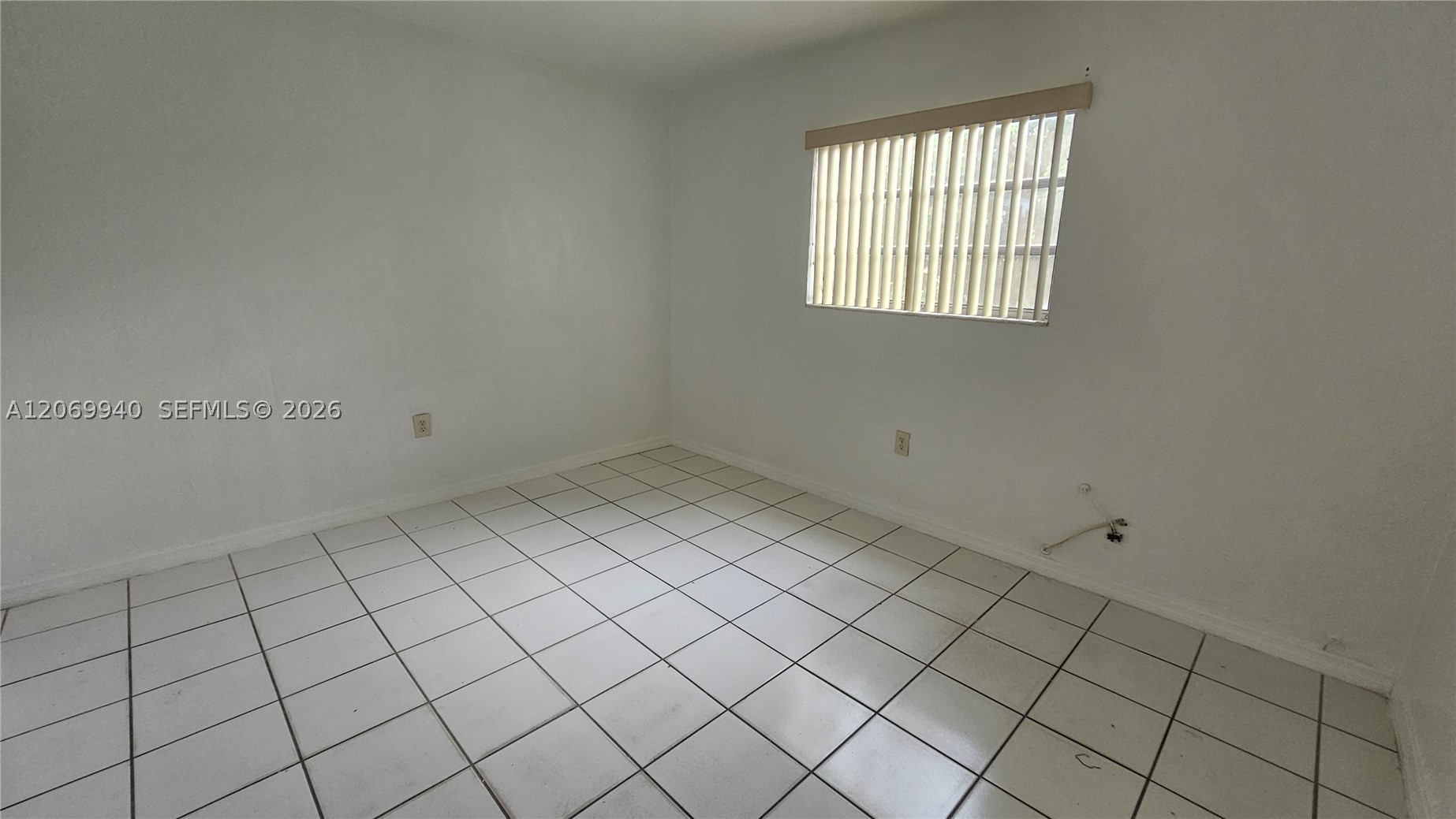 1230 W 54th St 226a Property Photo 9