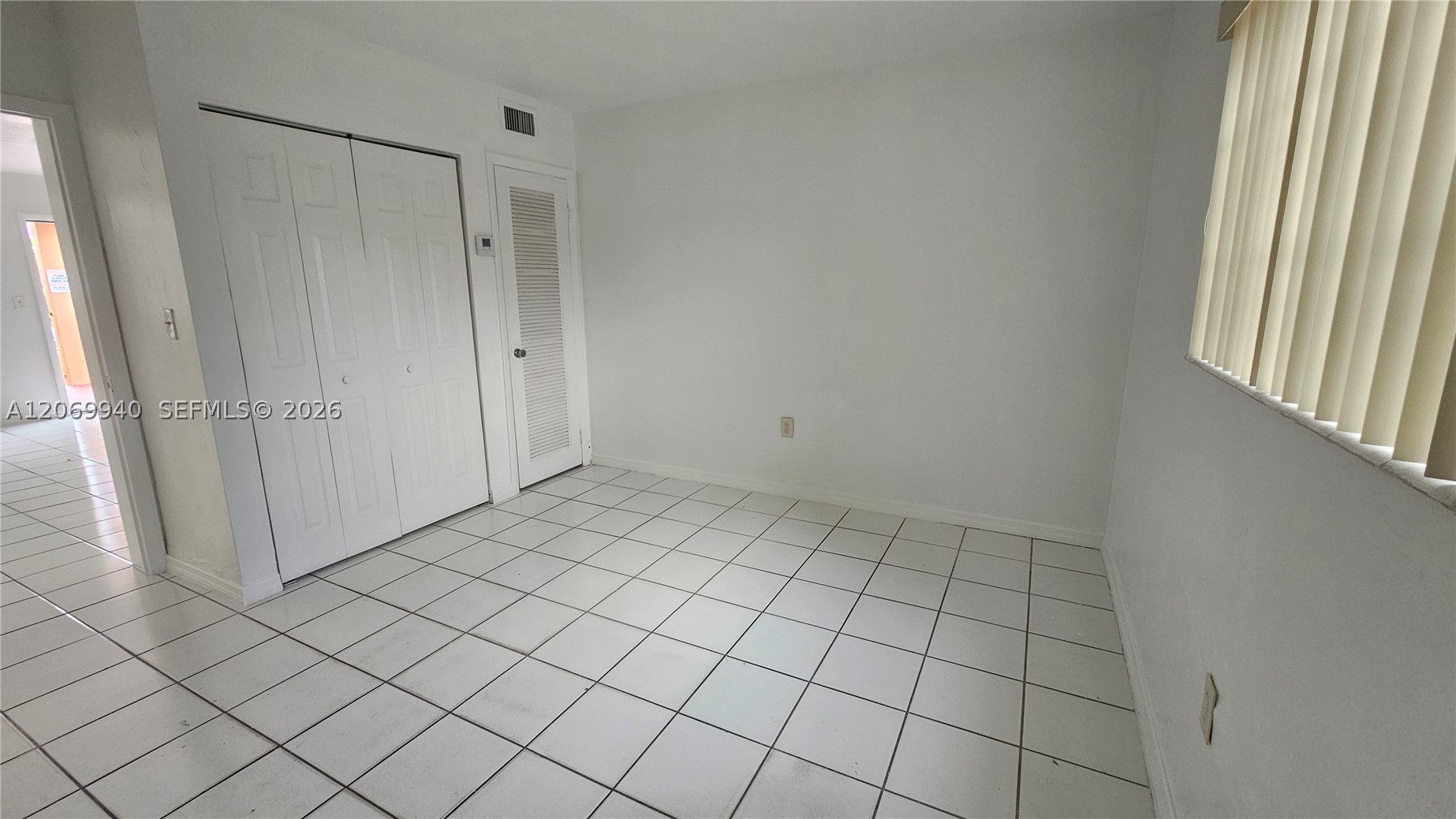 1230 W 54th St 226a Property Photo 10