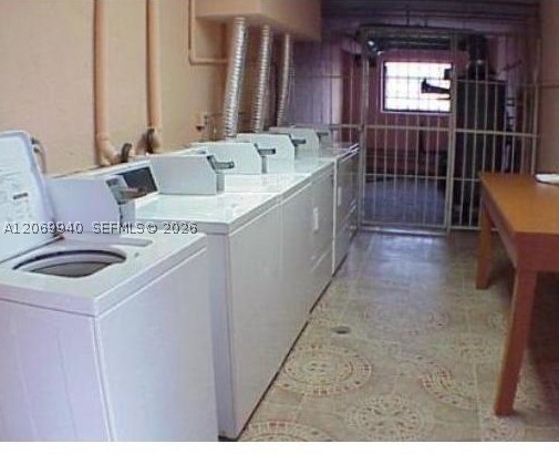 1230 W 54th St 226a Property Photo 13