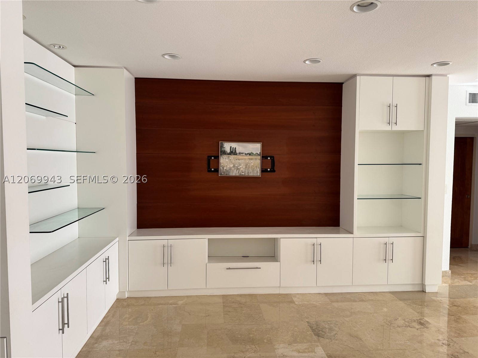 90 Edgewater Dr Ph15 Property Photo 2