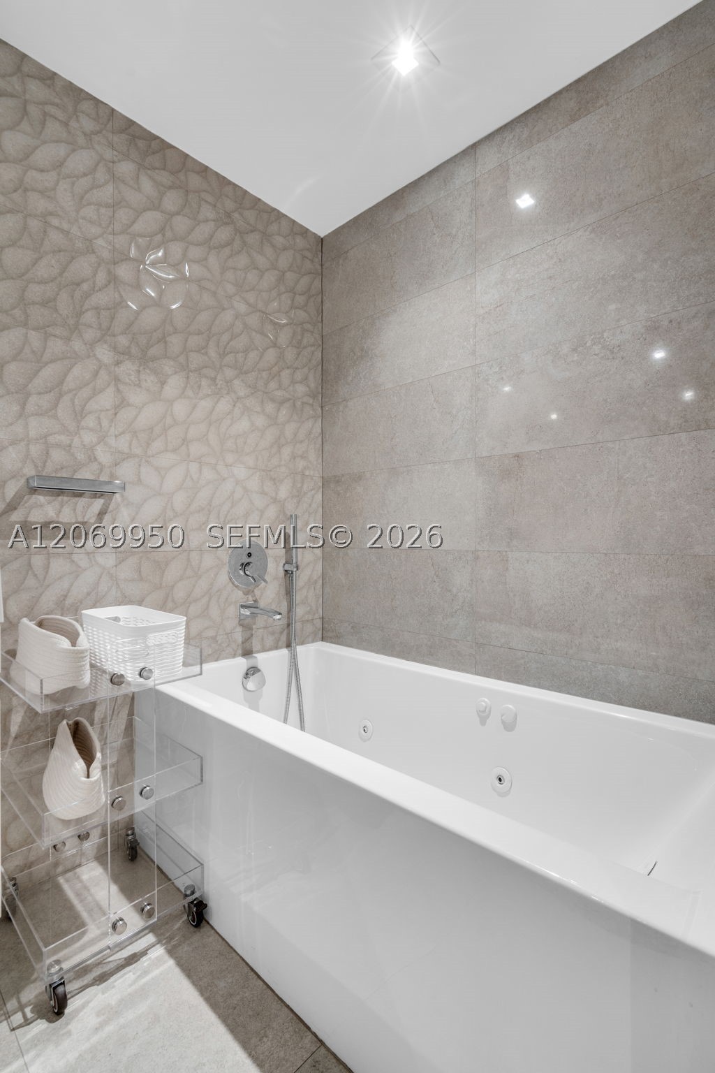 251 Crandon Blvd 1227 Property Photo 26