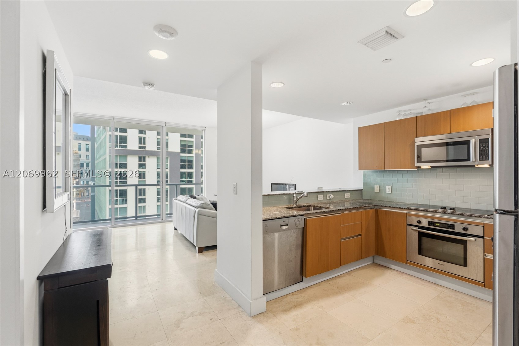 1050 Brickell Ave 2112 Property Photo 2