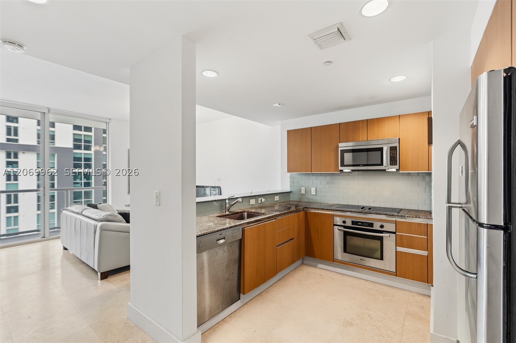 1050 Brickell Ave 2112 Property Photo 18
