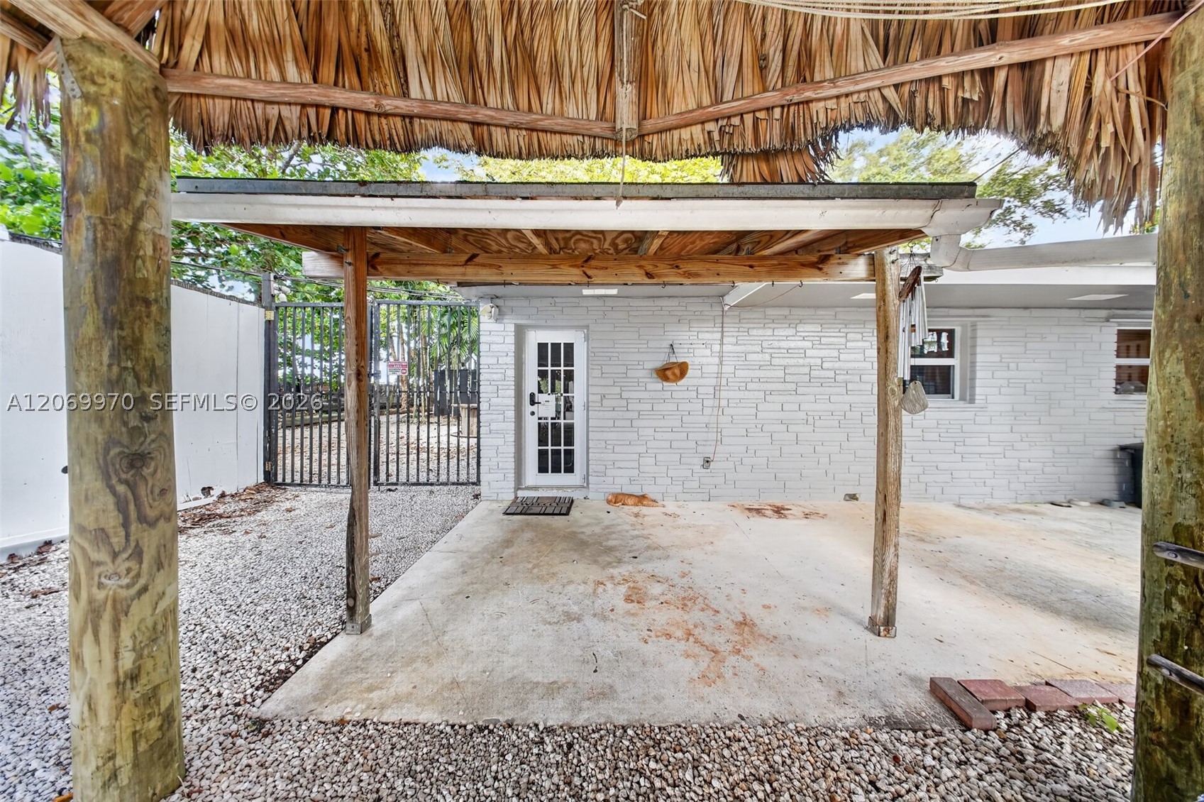 A12069970 Property Photo 6