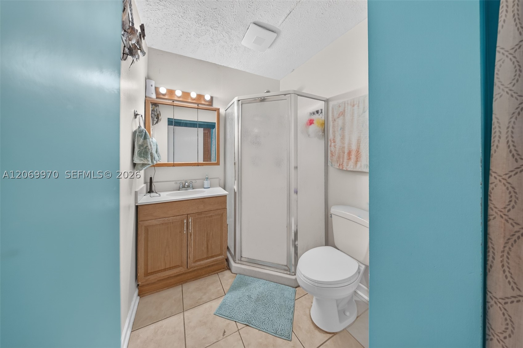 A12069970 Property Photo 18
