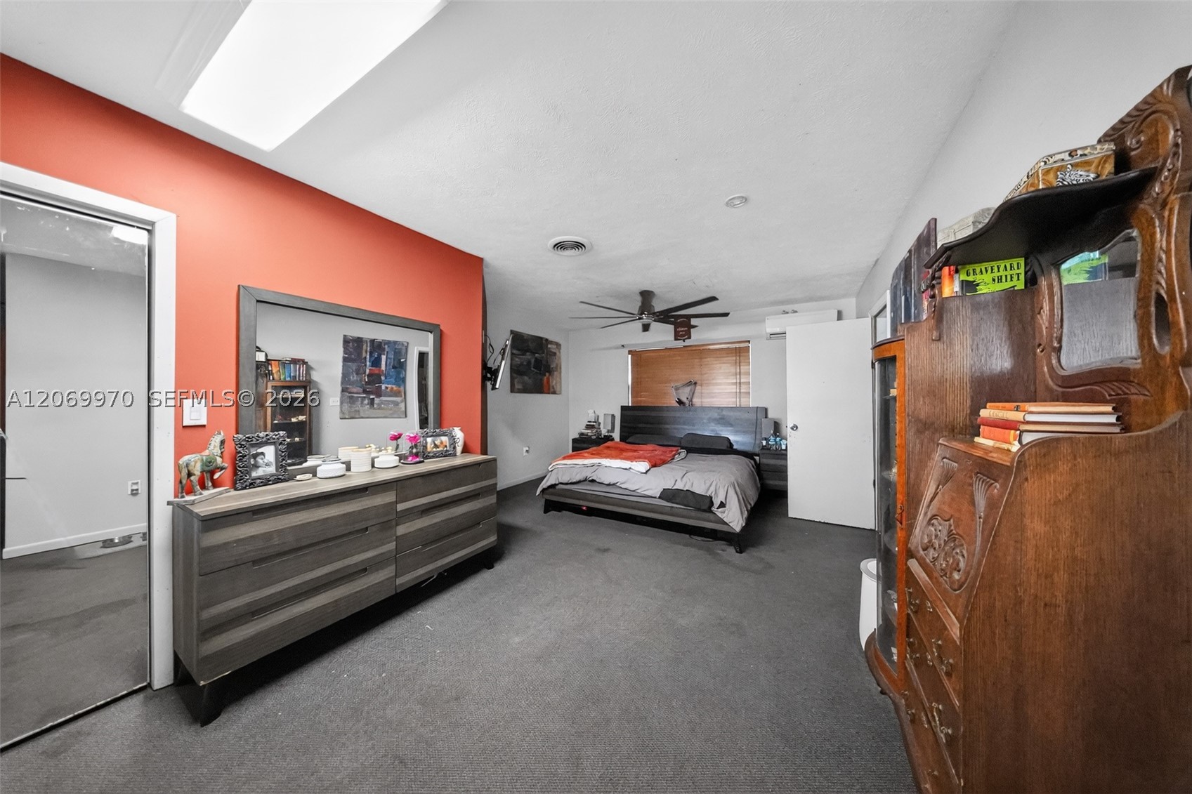 A12069970 Property Photo 19