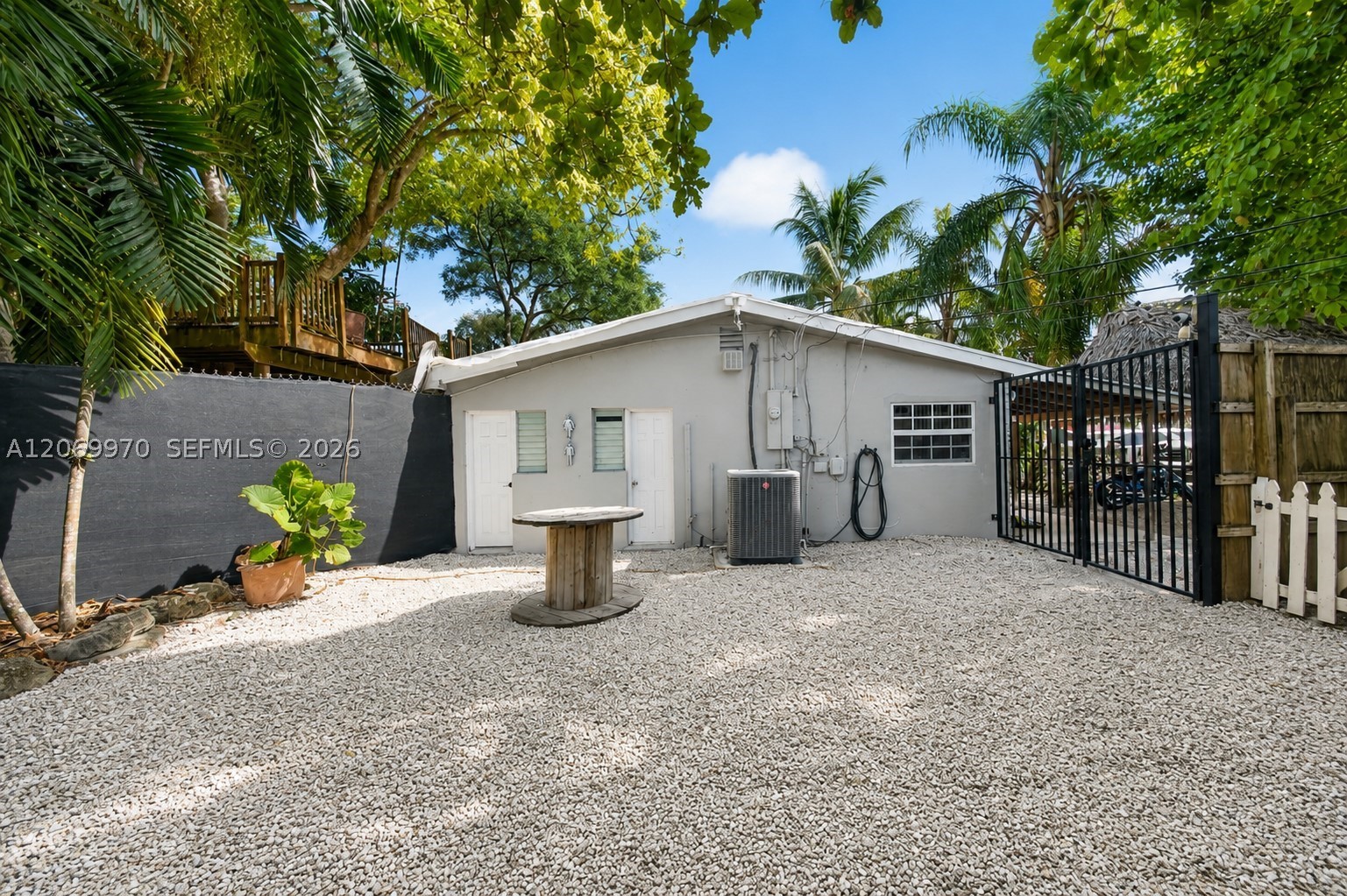 A12069970 Property Photo 25