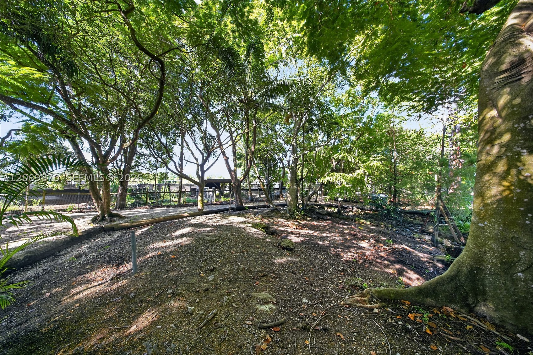 A12069970 Property Photo 32