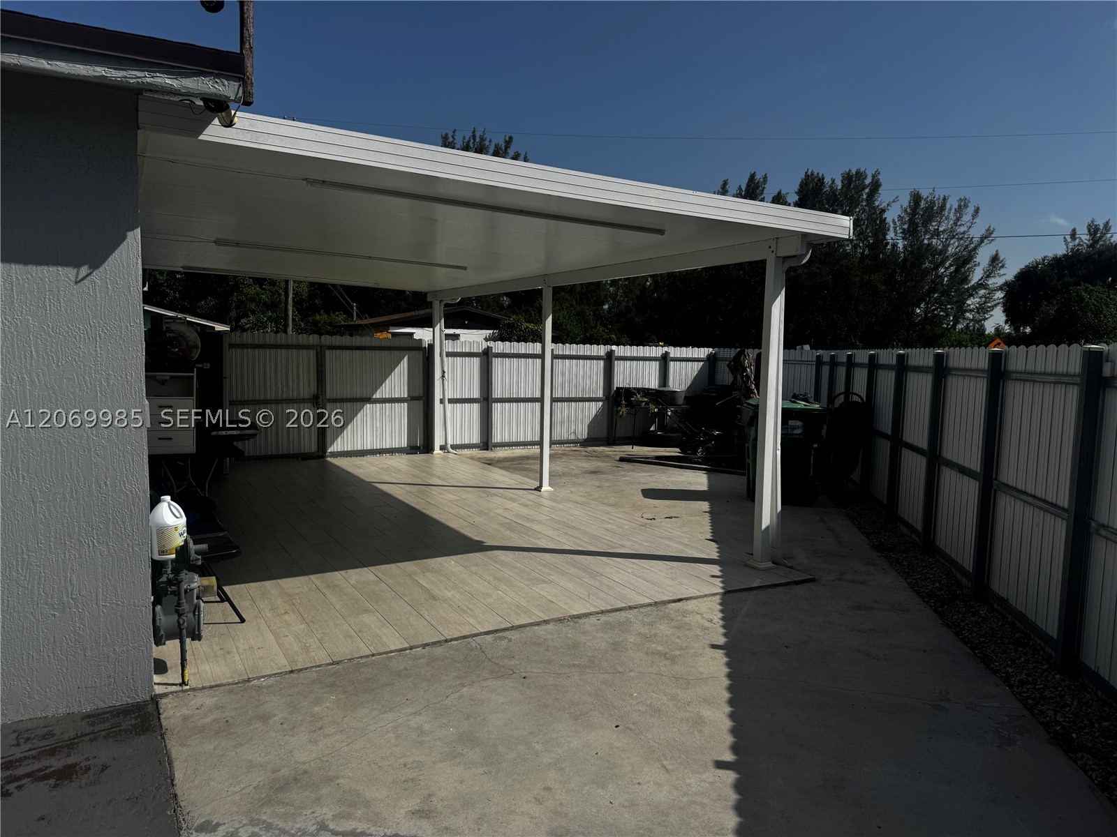 15200 Railroad Dr Property Photo 14