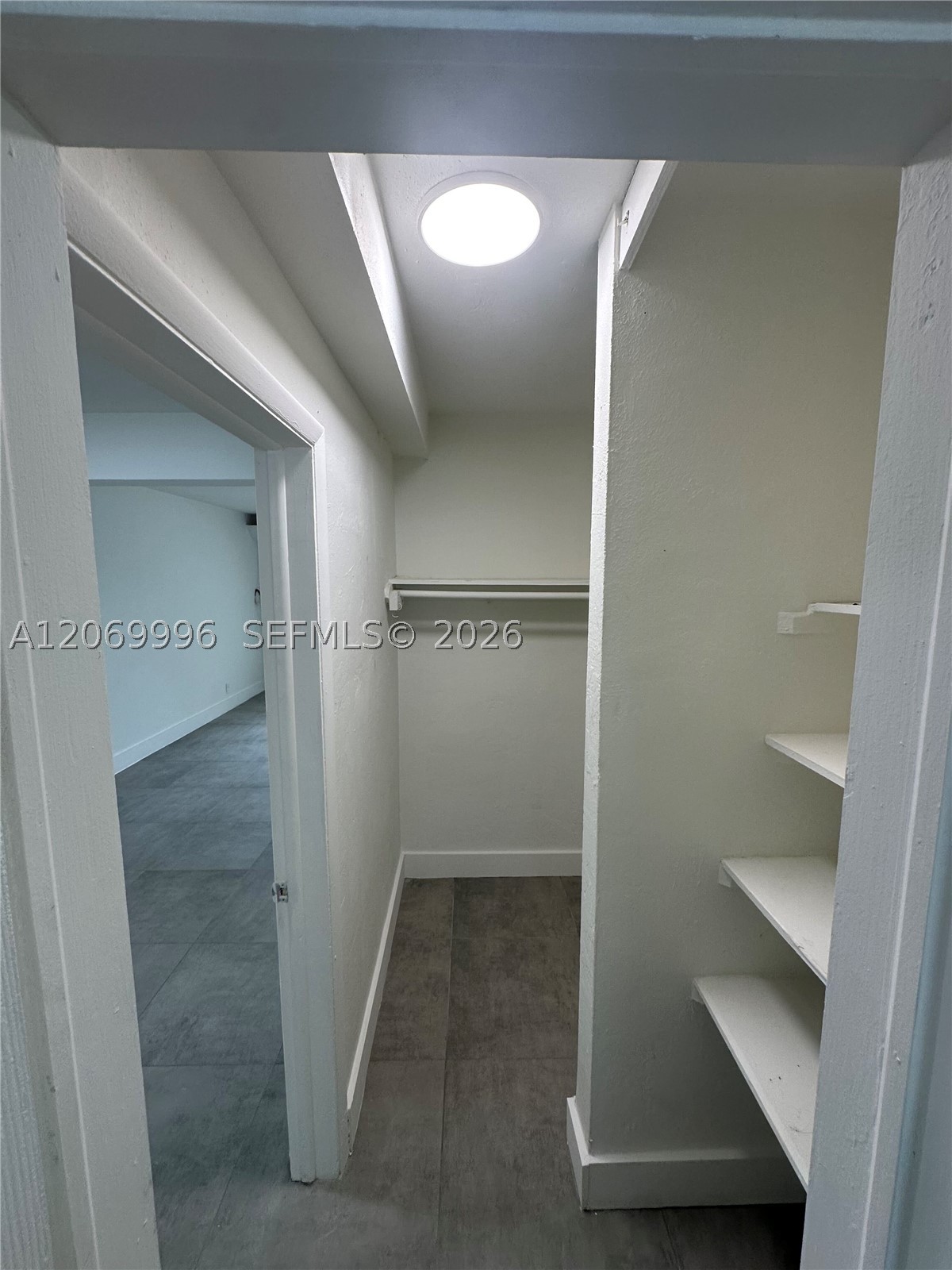 1225 Normandy Dr 8 Property Photo 5