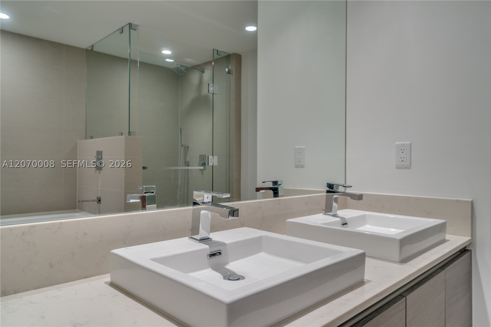 1080 Brickell Ave 3406 Property Photo 16