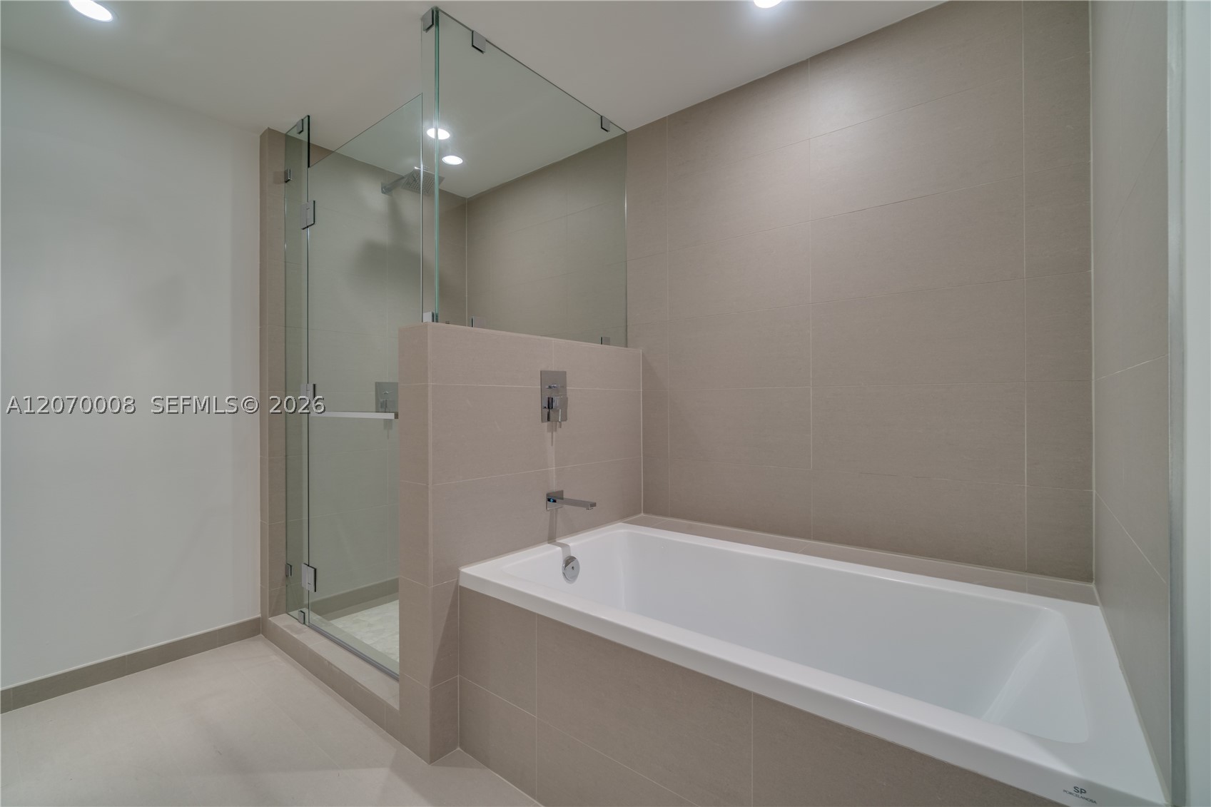 1080 Brickell Ave 3406 Property Photo 17