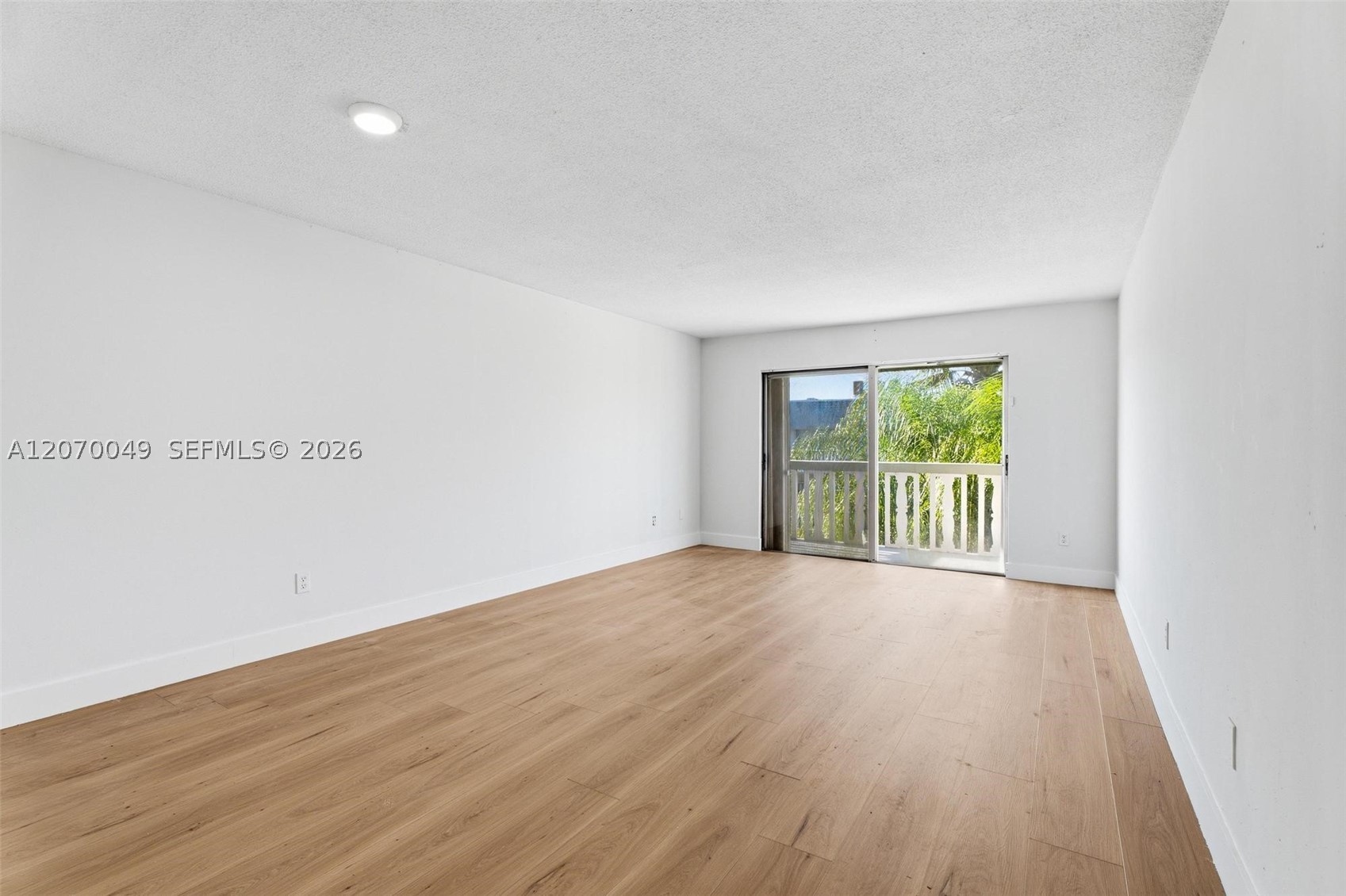 15205 Ne 6th Ave D305 Property Photo 1