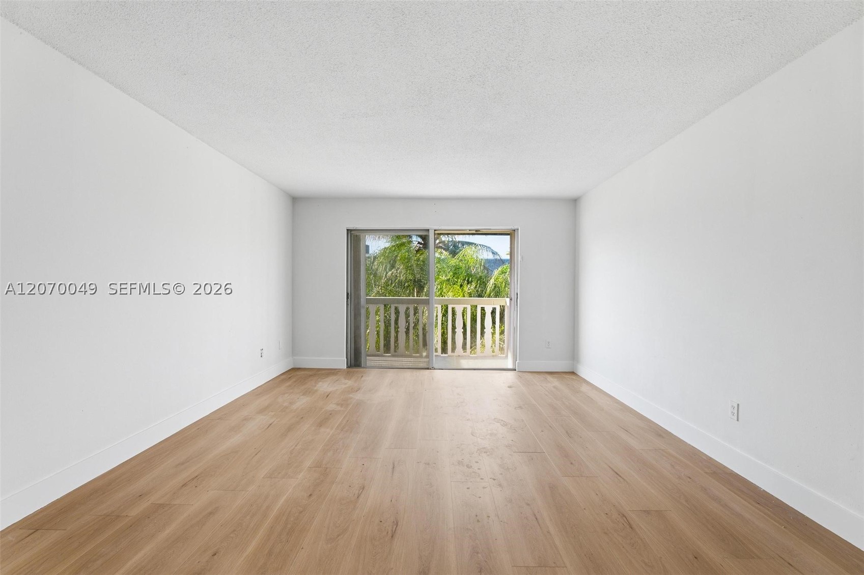 15205 Ne 6th Ave D305 Property Photo 2