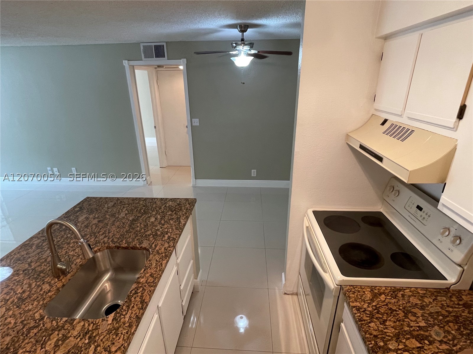 2826 S University Dr 3101 Property Photo 11