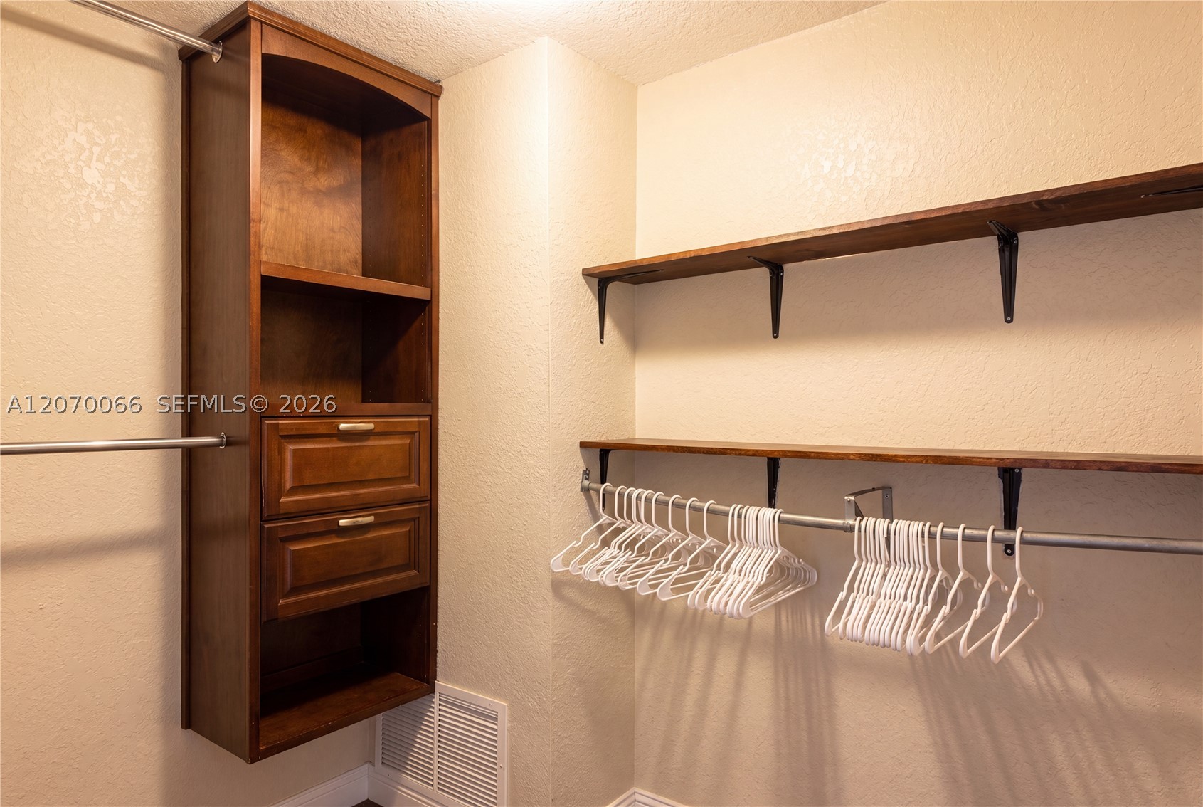 5321 Lincoln St 5321 Property Photo 15