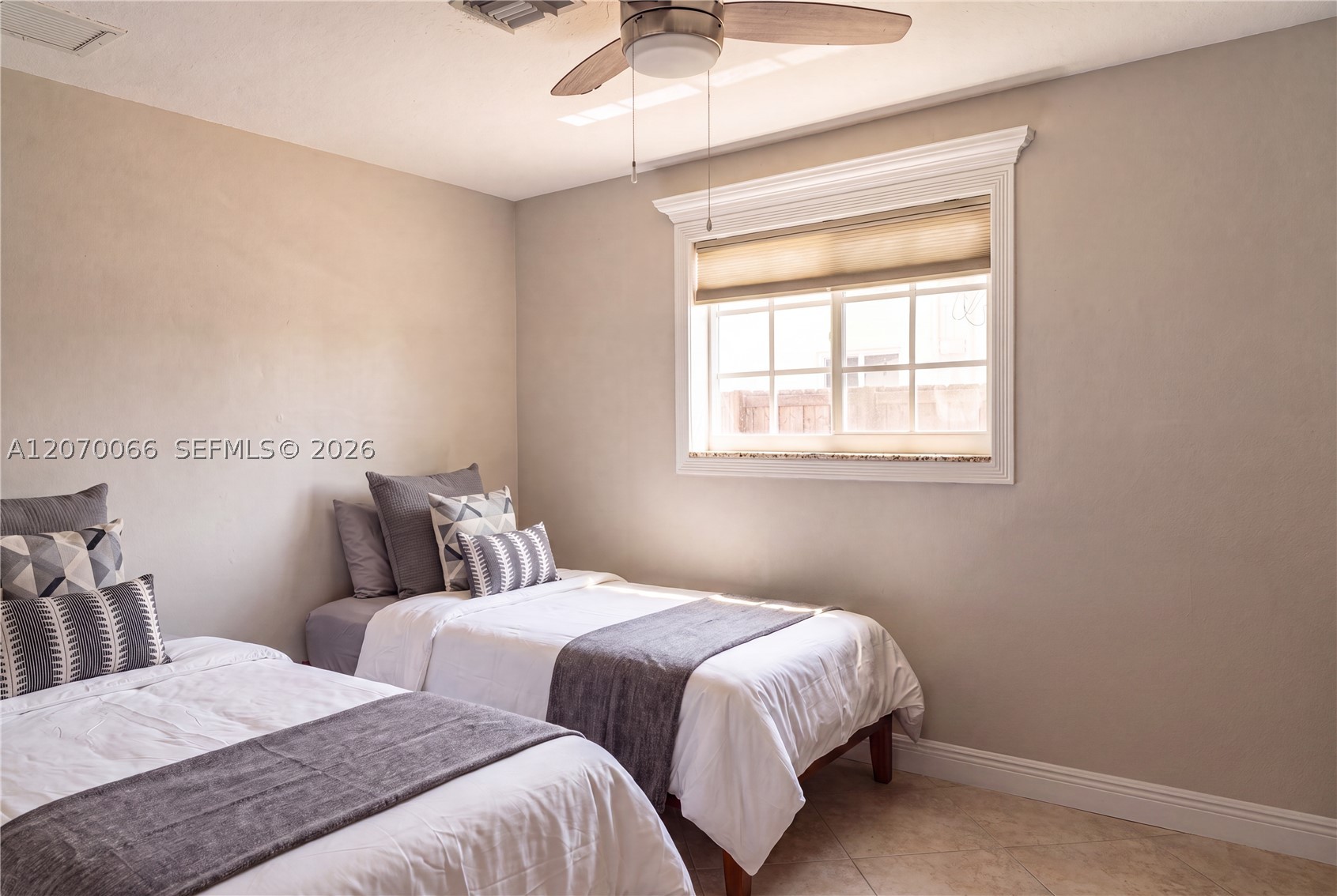 5321 Lincoln St 5321 Property Photo 17