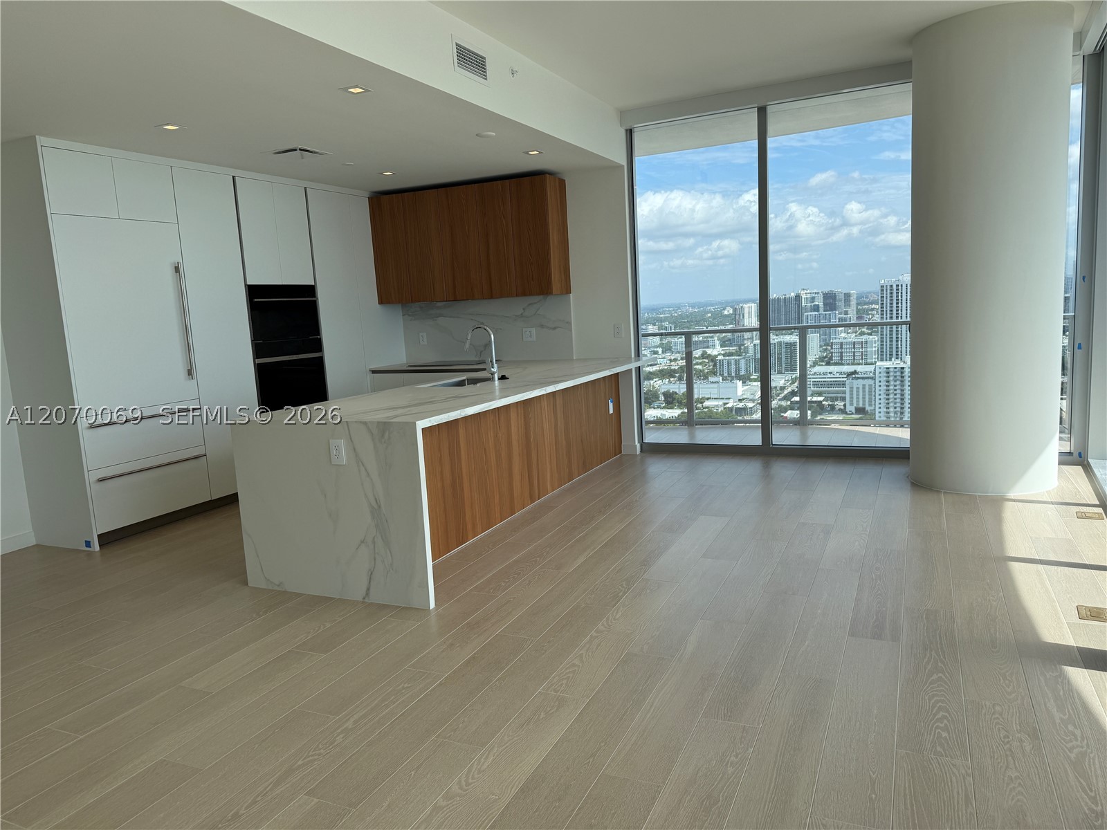 1400 Biscayne Blvd 3506 Property Photo 11