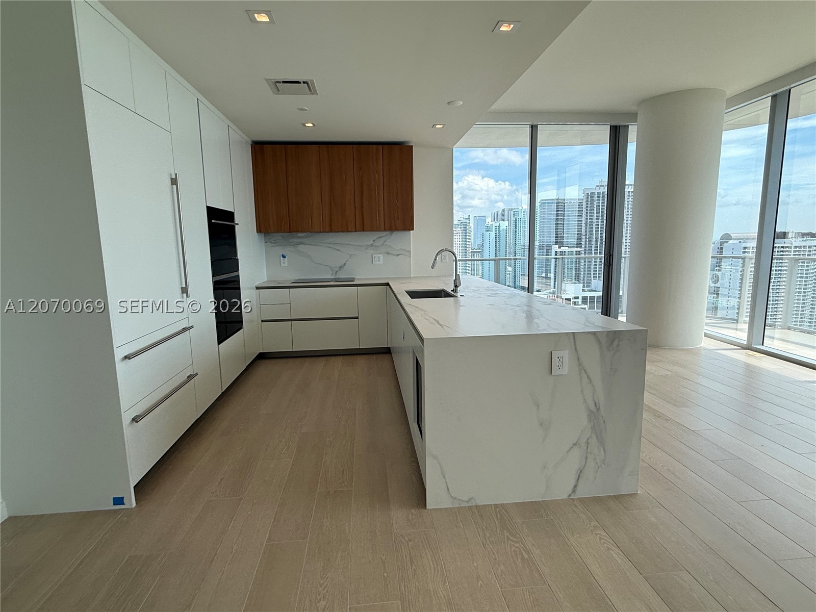 1400 Biscayne Blvd 3506 Property Photo 23
