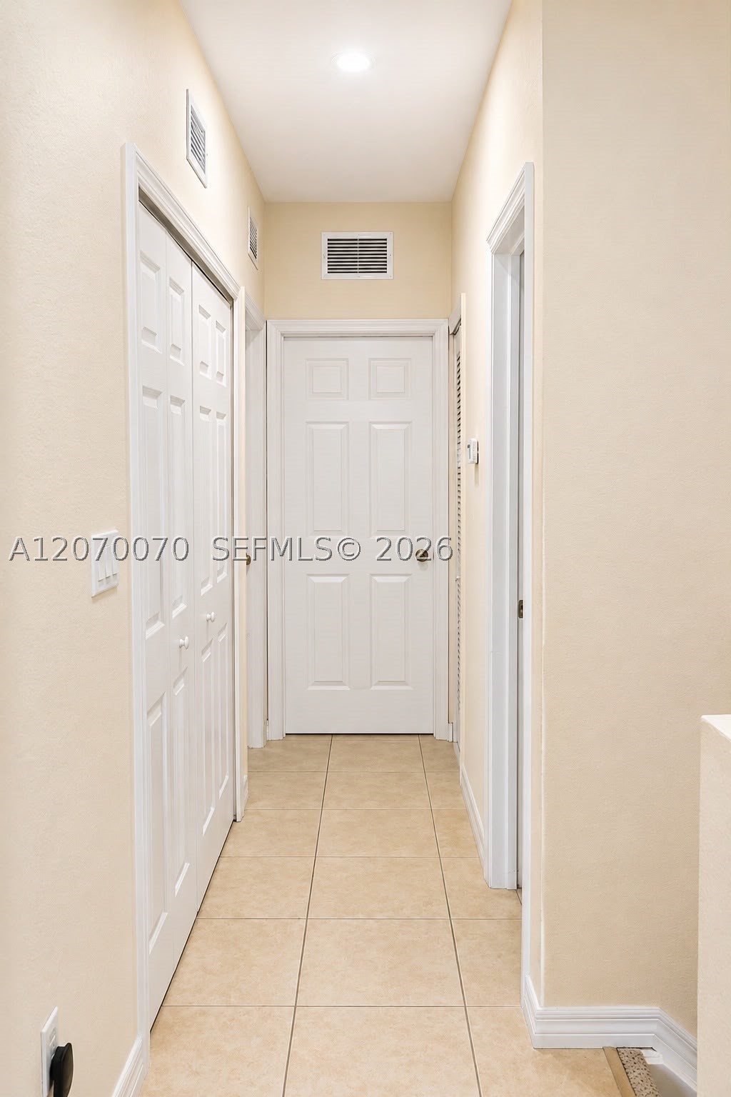 A12070070 Property Photo 10