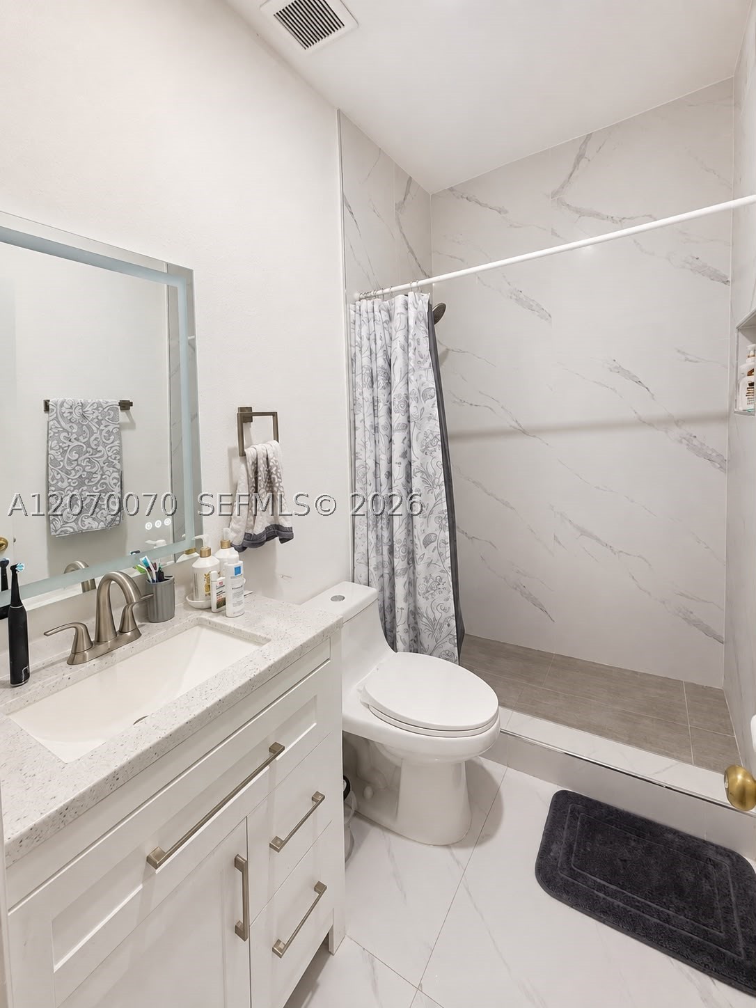 A12070070 Property Photo 14