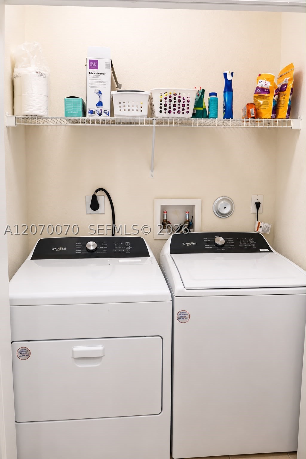 A12070070 Property Photo 17