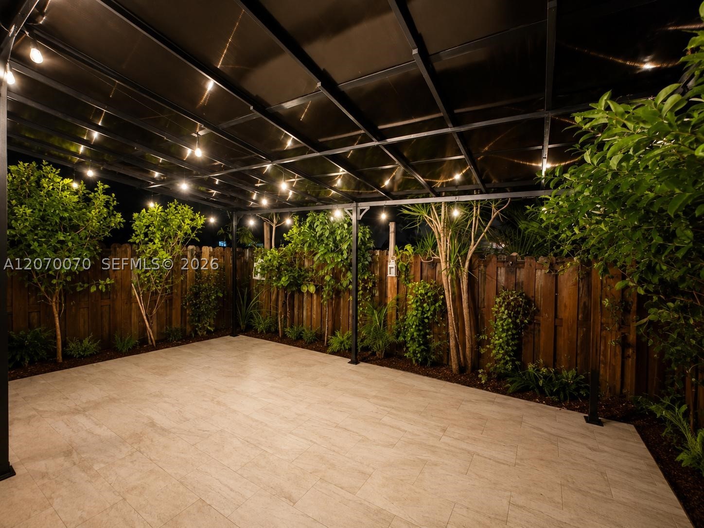 A12070070 Property Photo 19