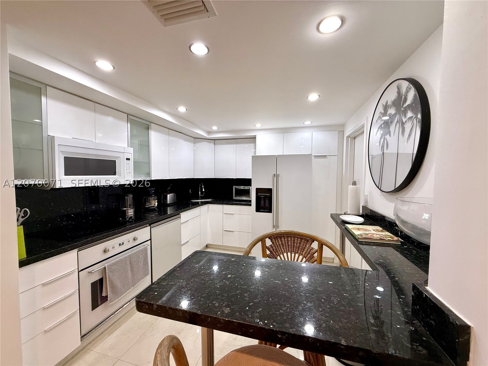 210 Seaview Dr 308 Property Photo 8