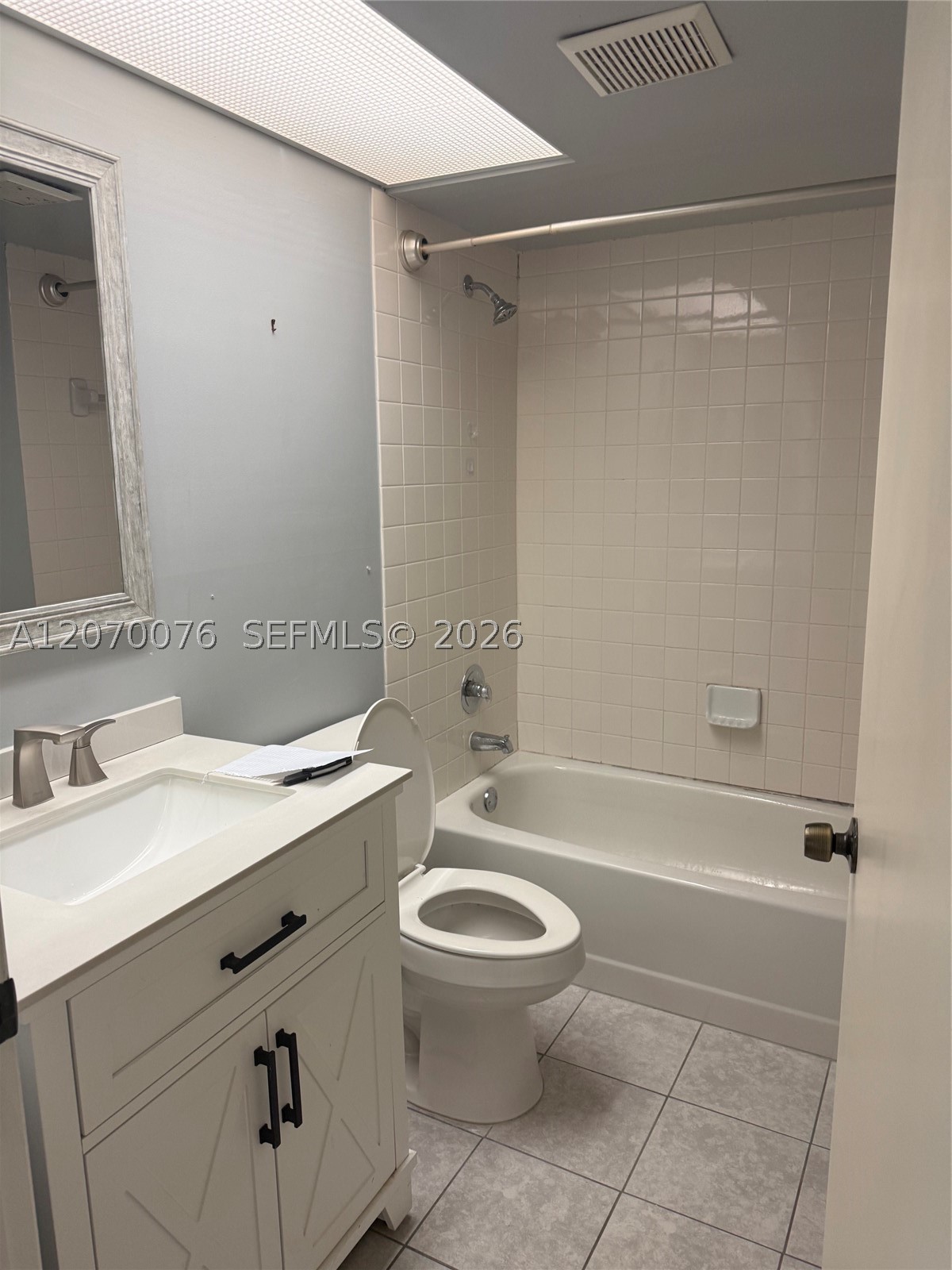 2255 SE 27th Dr 102-E Property Photo 1