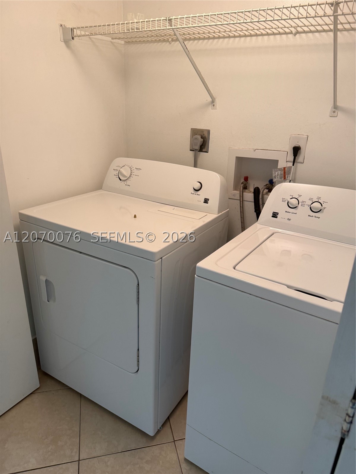 2255 Se 27th Dr 102-e Property Photo 3