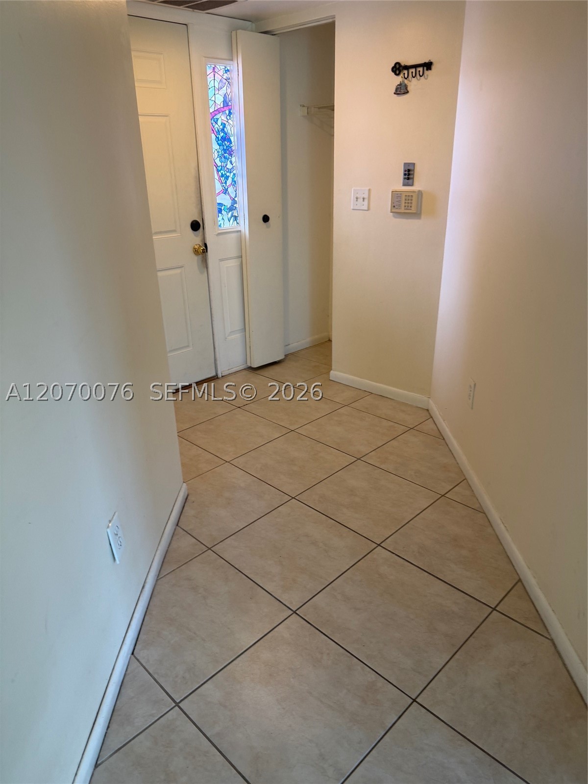 2255 Se 27th Dr 102-e Property Photo 4