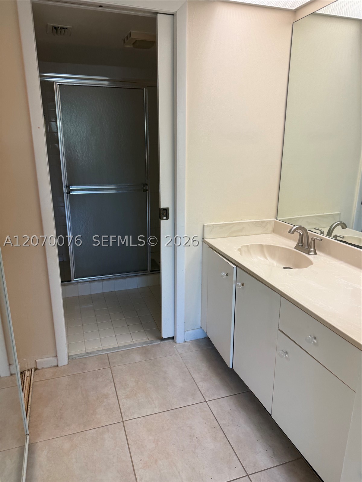 2255 Se 27th Dr 102-e Property Photo 7